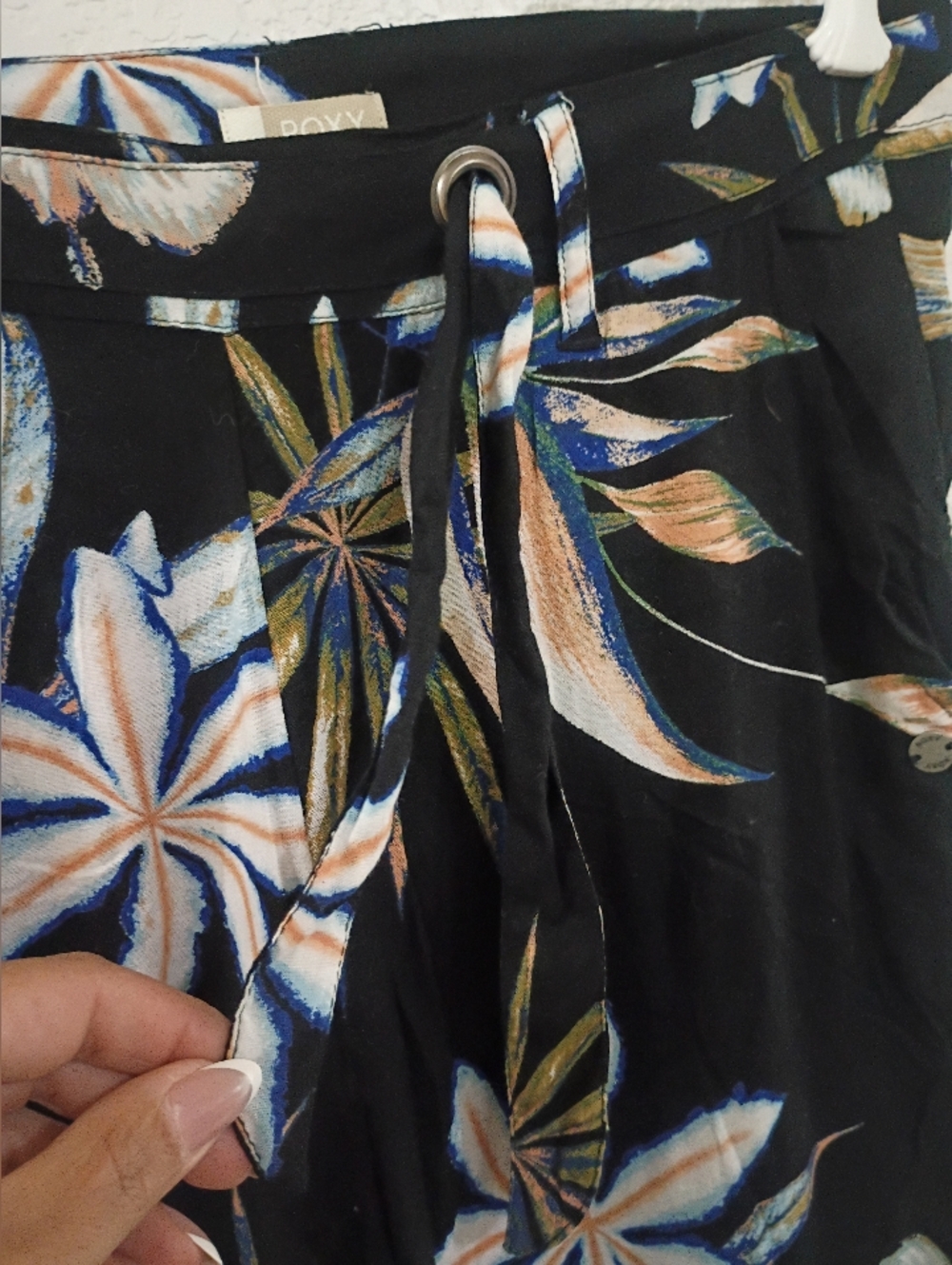 Roxy Waterfall Light Culottes - Picture 5 of 9